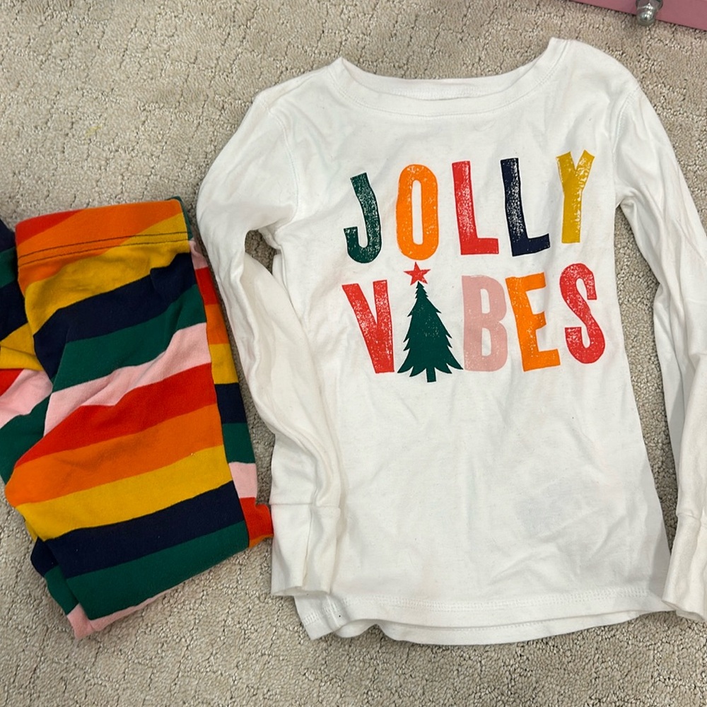 Holiday Jammies kids size 6 🌲